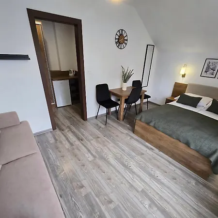 Horyzont Goscinne * 야스타르니아